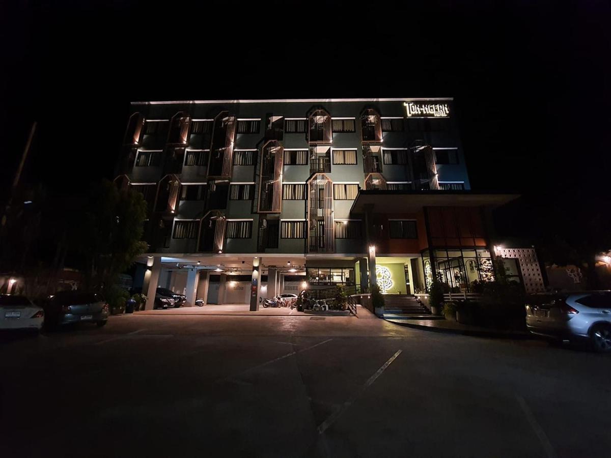 โรงแรมต้นเงิน Khon Kaen Buitenkant foto