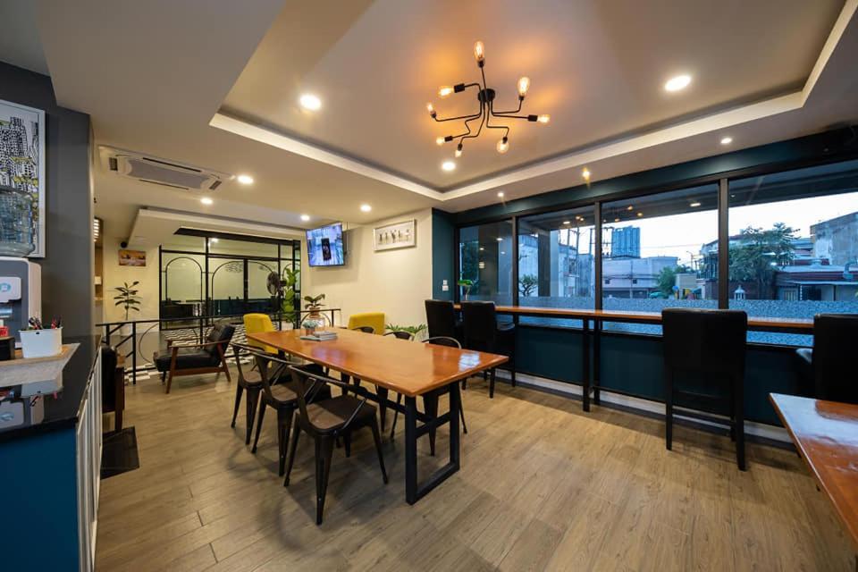 โรงแรมต้นเงิน Khon Kaen Buitenkant foto